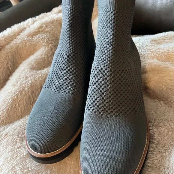 Eileen Fisher London knit wedge bootie in Graphite size 8 - NIB - Picture 8 of 10